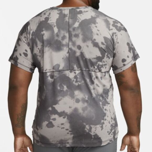 Nike Dri-FIT DX0922-060 Men's Sz 4XL-Tall Gray Allover Print S/S Yoga Top - Picture 9 of 9